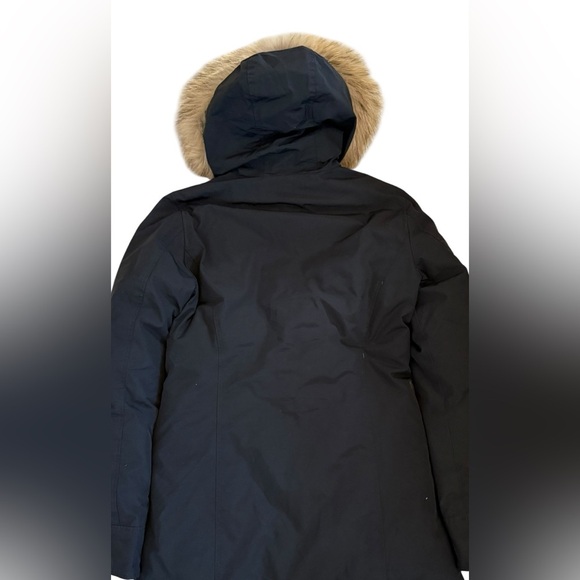 Woolrich parka size small insulated duck down and feathers with coyote fur trim - Picture 4 of 10